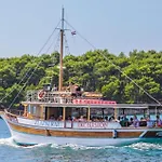 Maya - Family * Ližnjan