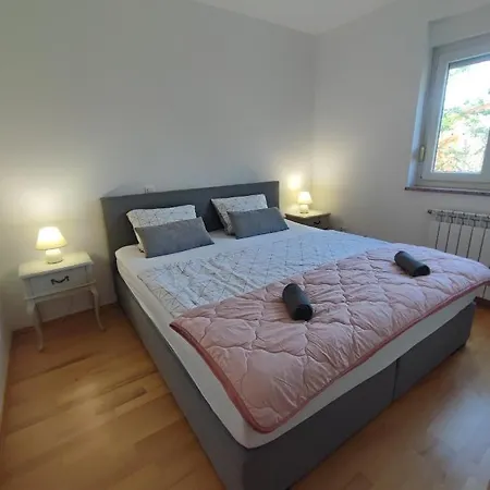 Maya - Family Ližnjan