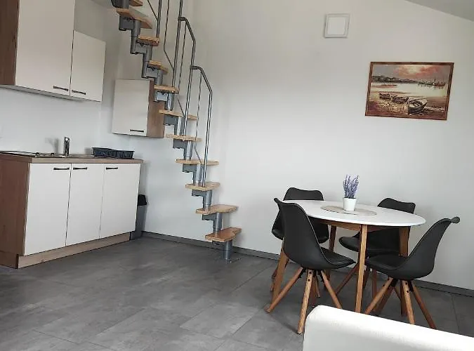 Maya - Family Ližnjan