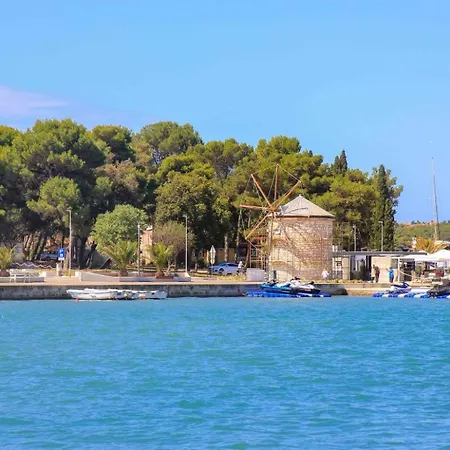 Maya - Family Ližnjan