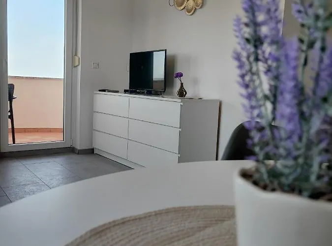 Maya - Family Ližnjan